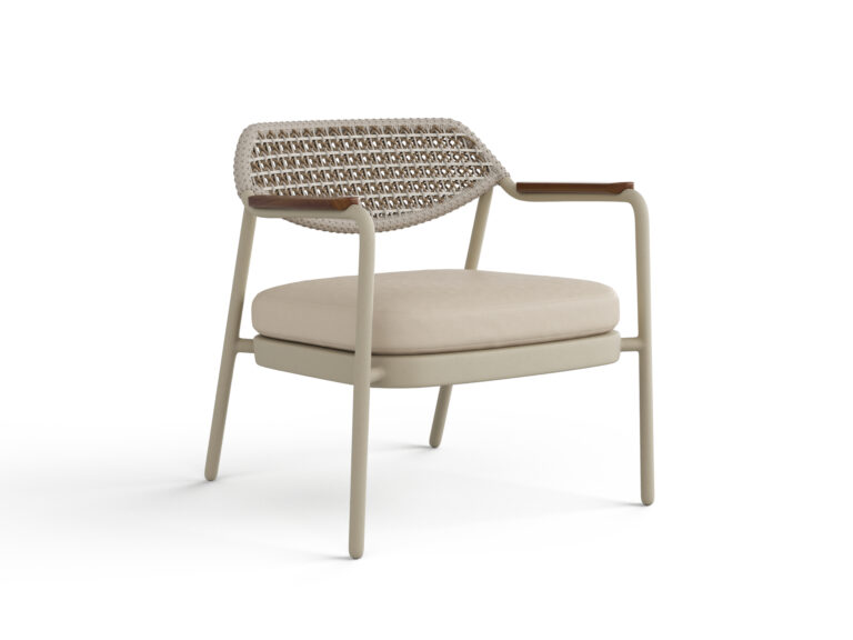 Aeris Lounge Chair in Ipe